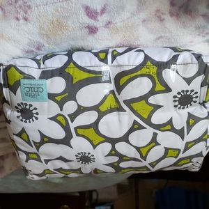 Iota chic tablet recliner holder pillow  cotton cover green and white